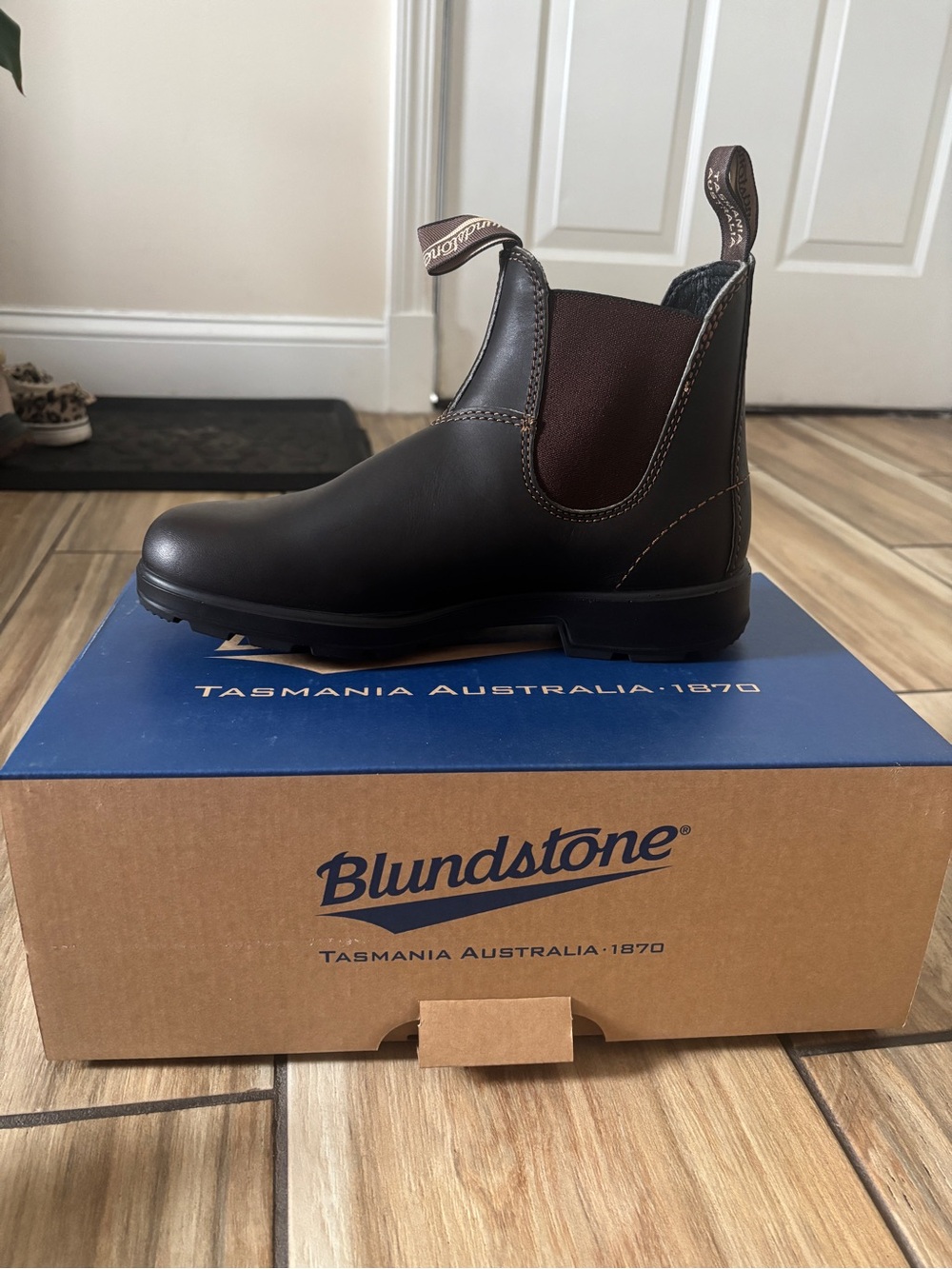 Blundstone Brown Elastic Sided Boots
